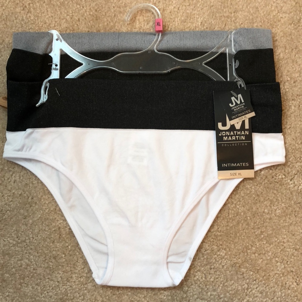 Jonathan Martin 3 pairs of woman’s panties